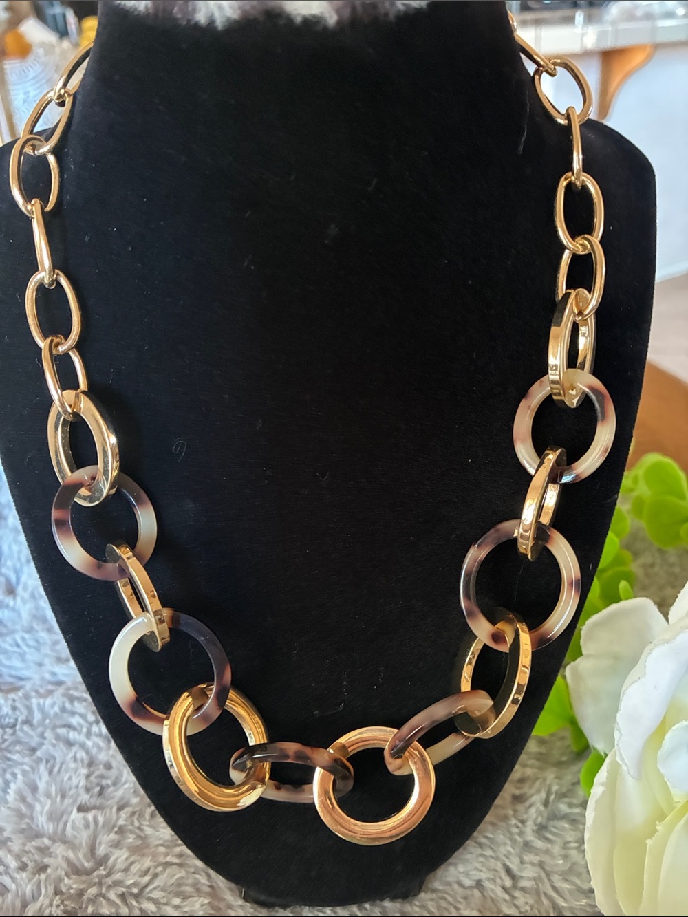 Banana Republic Gold and Tortoiseshell-Link Necklace